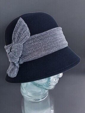 Scala Wool Cloche Hat OS 1920s Flapper Silver Metallic Bow Art Deco Black Winter